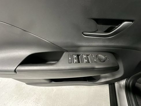 Used 2024 Hyundai Kona SEL AWD/4WD image 15