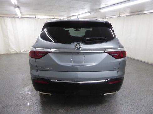 Used 2023 Buick Enclave Essence w/ Sport Touring Edition image 6