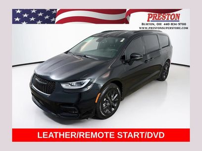 Used 2021 Chrysler Pacifica Touring-L w/ S Appearance Package