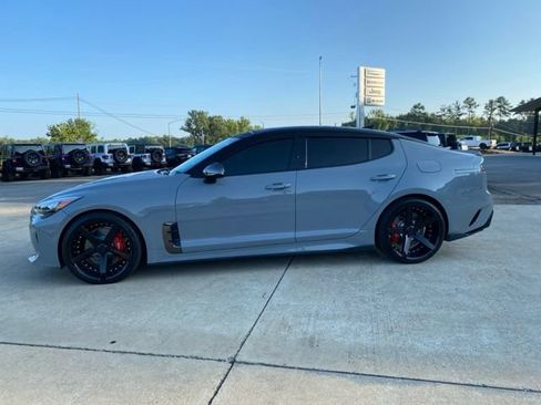 Used 2021 Kia Stinger GT2 AWD/4WD image 15