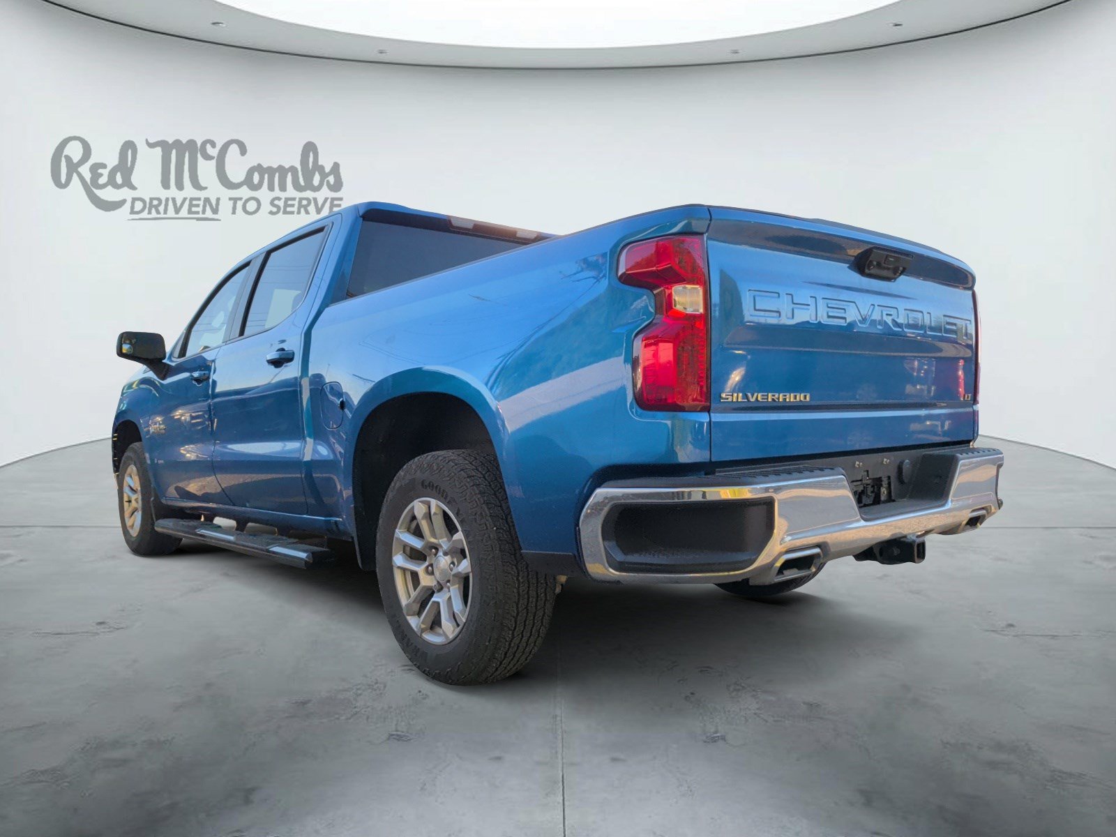 Used 2022 Chevrolet Silverado 1500 LT w/ Z71 Off-Road Package AWD/4WD image 6