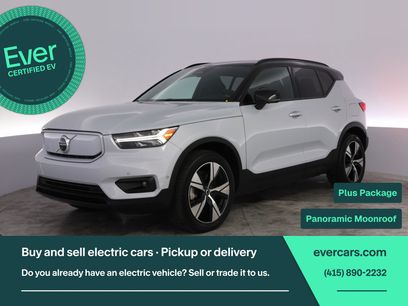 Used 2022 Volvo XC40 P8 Recharge Plus