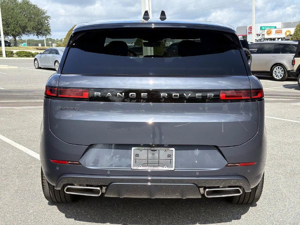 New 2026 Land Rover Range Rover Sport Dynamic SE AWD/4WD image 4