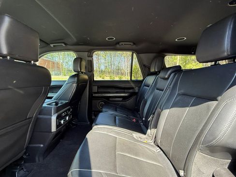 Used 2020 Ford Expedition Max XLT w/ Equipment Group 202A image 17
