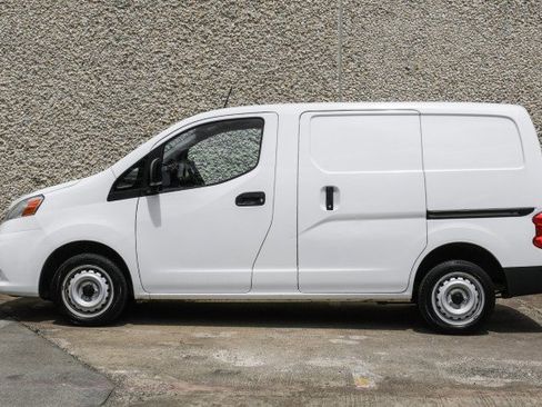 Used 2020 Nissan NV200 S image 15