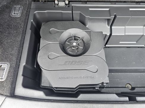 Used 2017 Nissan Pathfinder Platinum AWD/4WD image 14