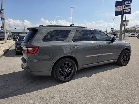 Used 2024 Dodge Durango GT image 16