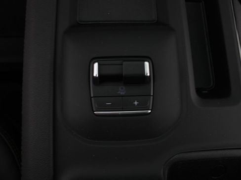 New 2026 GMC Sierra 2500 AT4 w/ AT4 Premium Plus Package AWD/4WD image 9