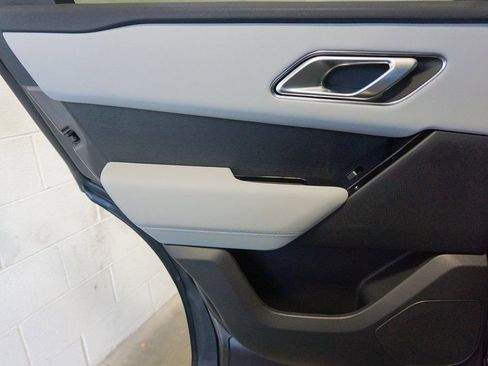 Used 2025 Land Rover Range Rover Velar Dynamic SE image 27