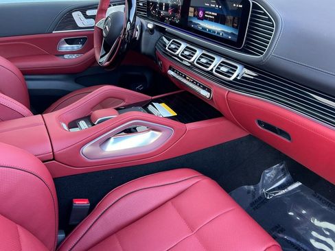 New 2026 Mercedes-Benz GLS 580 4MATIC image 27