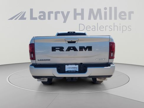 Used 2026 RAM 3500 Laramie w/ Towing Technology Group AWD/4WD image 4