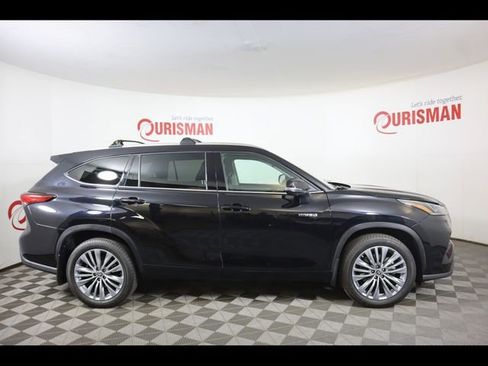 Used 2022 Toyota Highlander Platinum AWD/4WD image 11