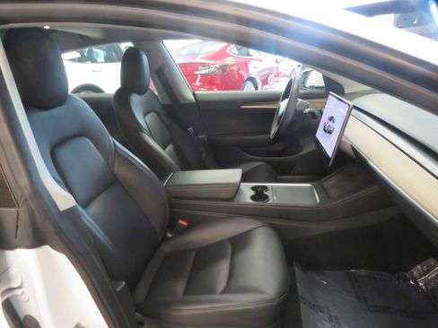 Used 2022 Tesla Model 3 Long Range image 26
