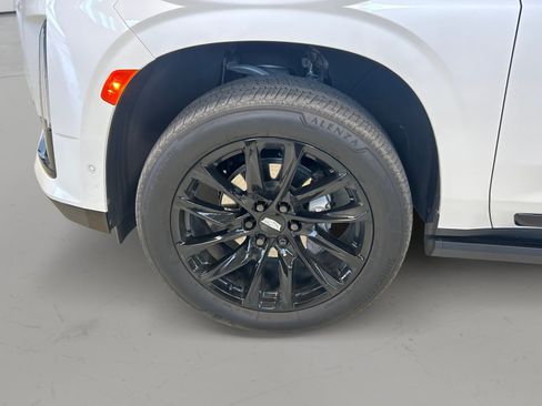 Used 2024 Cadillac Escalade Sport w/ LPO, ONYX Package AWD/4WD image 6