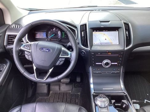 Used 2019 Ford Edge Titanium w/ Equipment Group 301A AWD/4WD image 20