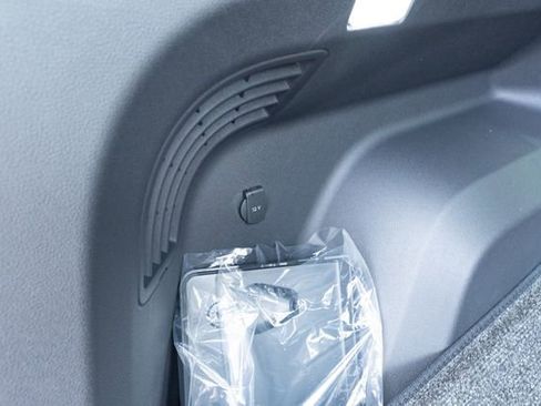 New 2026 Volkswagen Atlas Cross Sport SEL R-Line image 37