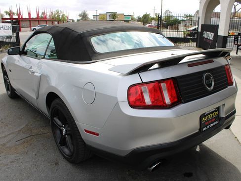Used 2011 Ford Mustang GT Premium RWD image 31