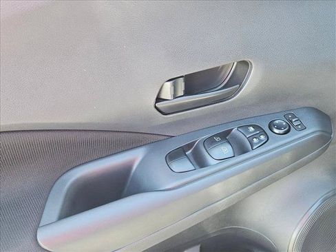 Used 2024 Nissan Kicks S FWD image 11