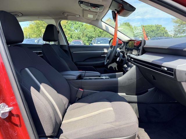 Used 2025 Hyundai Sonata SEL FWD image 10
