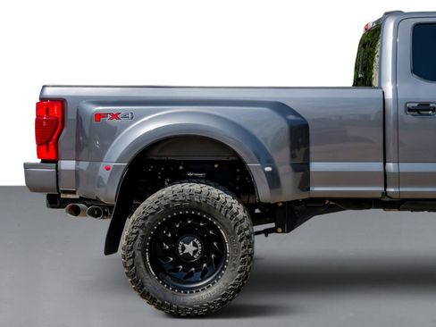 Used 2022 Ford F450 Platinum w/ FX4 Off-Road Package AWD/4WD image 7