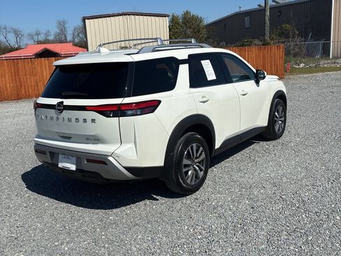 Used 2023 Nissan Pathfinder SL w/ Lighting Package (N92) image 5