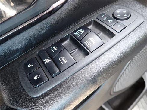 Used 2022 RAM 1500 Big Horn AWD/4WD image 14