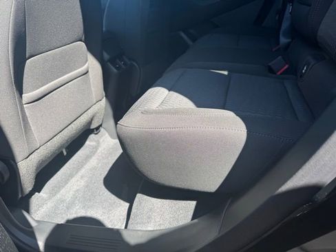 New 2026 Chevrolet Equinox LT AWD/4WD image 7