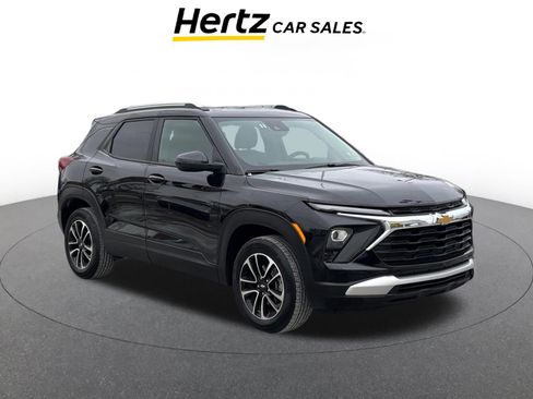 Used 2025 Chevrolet TrailBlazer LT w/ Driver Confidence Package image 1