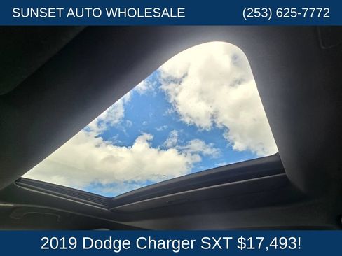 Used 2019 Dodge Charger SXT RWD image 38