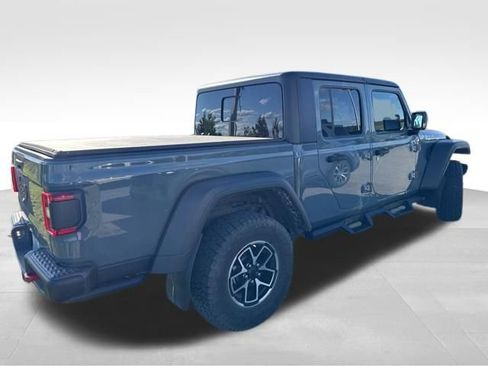 Used 2024 Jeep Gladiator Rubicon w/ Technology Group AWD/4WD image 8