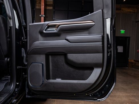 Used 2024 Chevrolet Silverado 1500 LT Trail Boss w/ Convenience Package II image 36