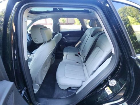 Used 2021 Audi Q5 2.0T Premium w/ Convenience Package AWD/4WD image 29