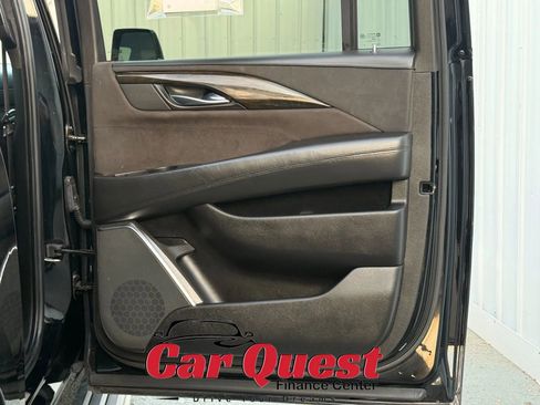 Used 2017 Cadillac Escalade ESV Platinum image 20