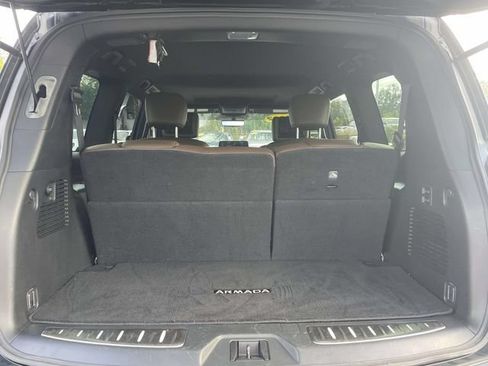 Used 2022 Nissan Armada Platinum w/ Captain's Chairs Package RWD image 10