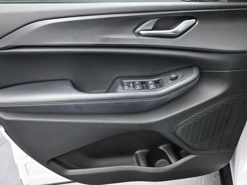 Used 2023 Jeep Grand Cherokee Altitude image 12