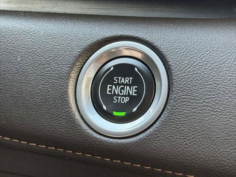 Used 2023 Cadillac Escalade ESV Sport w/ LPO, Illumination Package AWD/4WD image 34