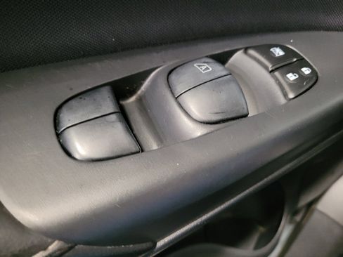 Used 2016 Nissan Sentra SV FWD image 27