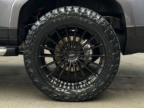 Used 2026 Lexus GX 550 w/ Accessory Package (2T) image 12