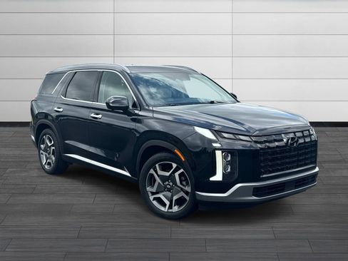 Used 2024 Hyundai Palisade Limited AWD/4WD image 2