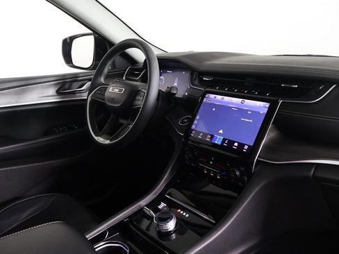 Used 2023 Jeep Grand Cherokee L Limited image 29