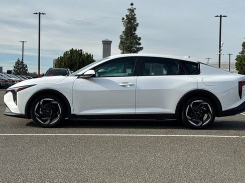 Certified 2025 Kia K4 EX image 9
