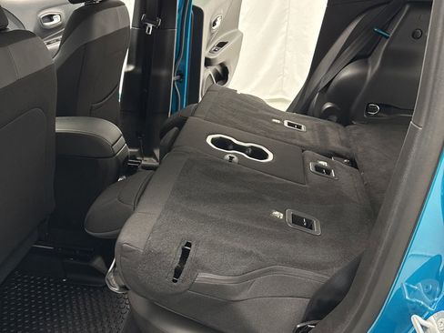 Used 2022 Jeep Renegade Altitude w/ Convenience Group image 37