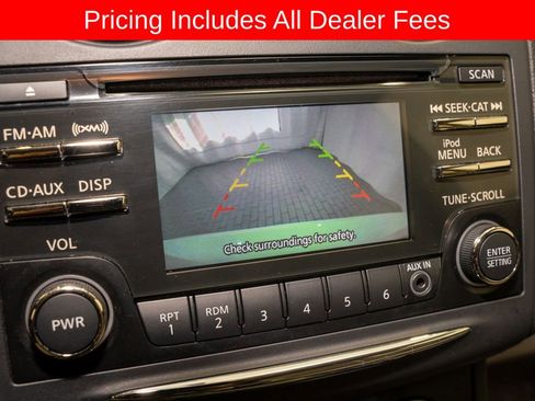 Used 2015 Nissan Rogue S w/ Convenience Package FWD image 12