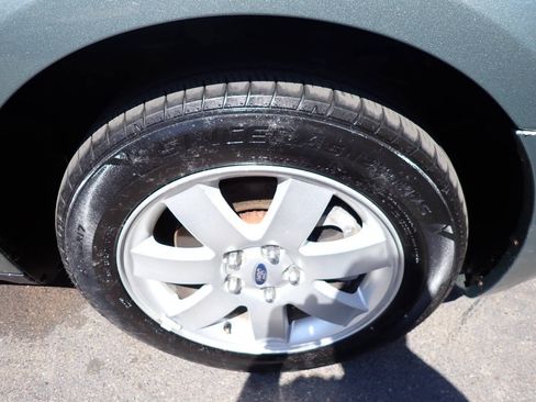 Used 2006 Ford Five Hundred SEL FWD image 11