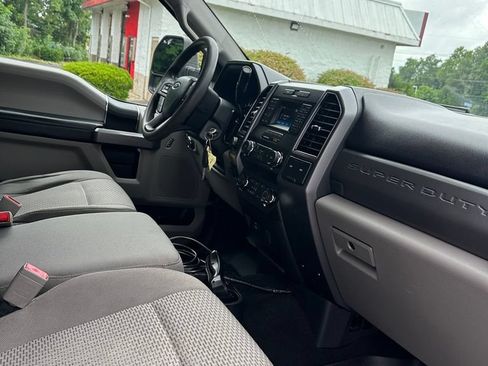 Used 2019 Ford F250 XLT w/ Snow Plow Prep Package AWD/4WD image 30