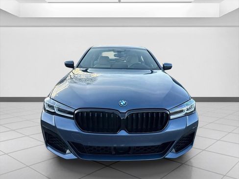 Used 2023 BMW 530e xDrive w/ Premium Package image 7
