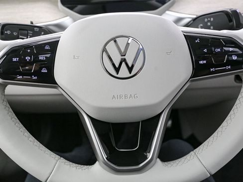 New 2025 Volkswagen ID. Buzz 1st Edition image 21