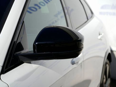 Used 2022 Jaguar F-PACE SVR image 10