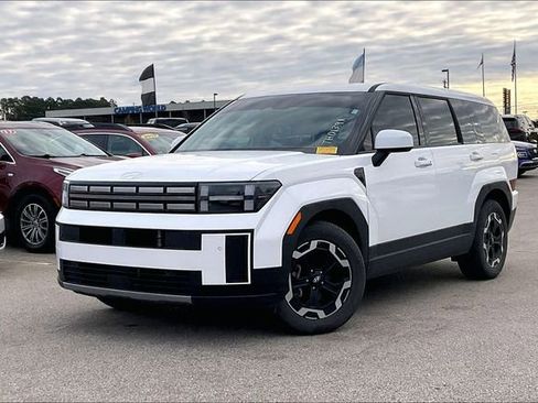 Used 2025 Hyundai Santa Fe SE image 2