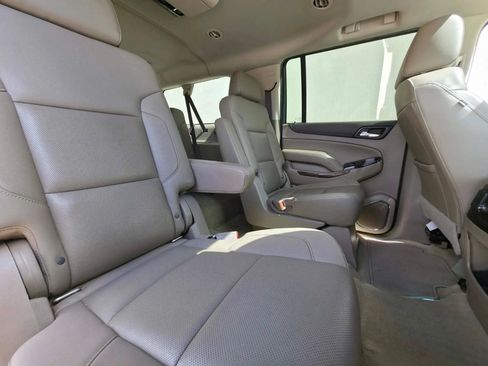 Used 2018 GMC Yukon XL SLT w/ Premium Edition AWD/4WD image 17